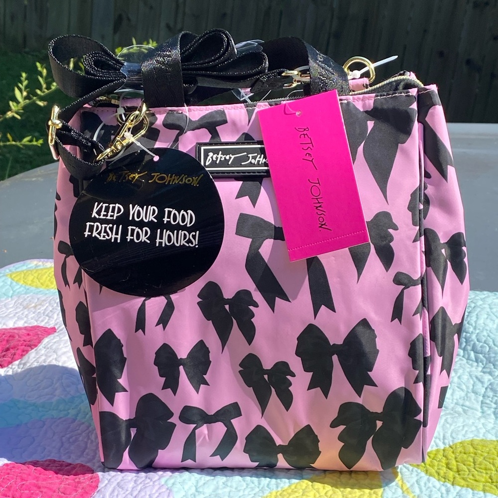 Betsey Johnson Pink/Black Ribbon Bow Zip Top Insulated Lunch Tote Lunch Bag, NWT